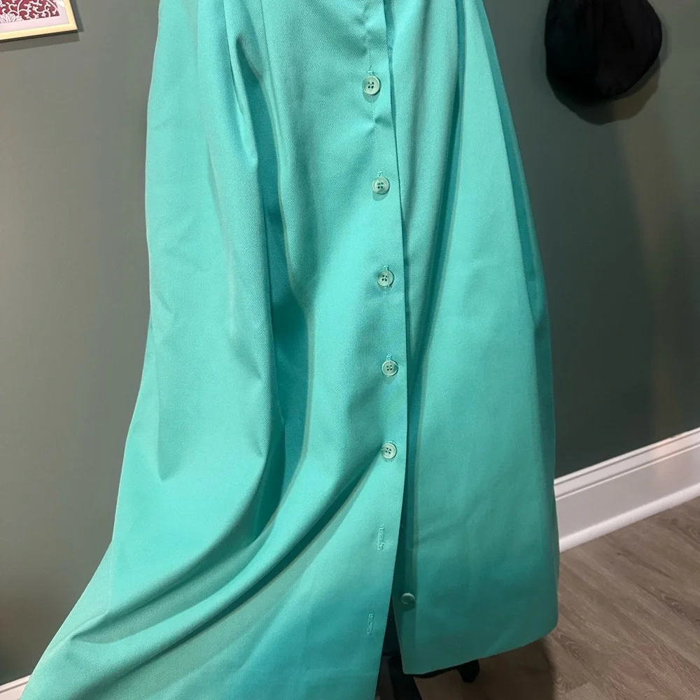 SOLD Weathervane Green Vintage Midi A-line Skirt for Casual Wear - Picture 2 of 7